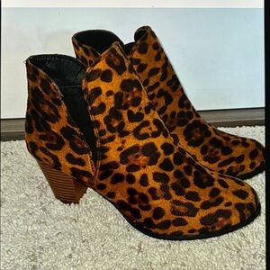 Simply Southern Chelsea Ankle Boots Size 11